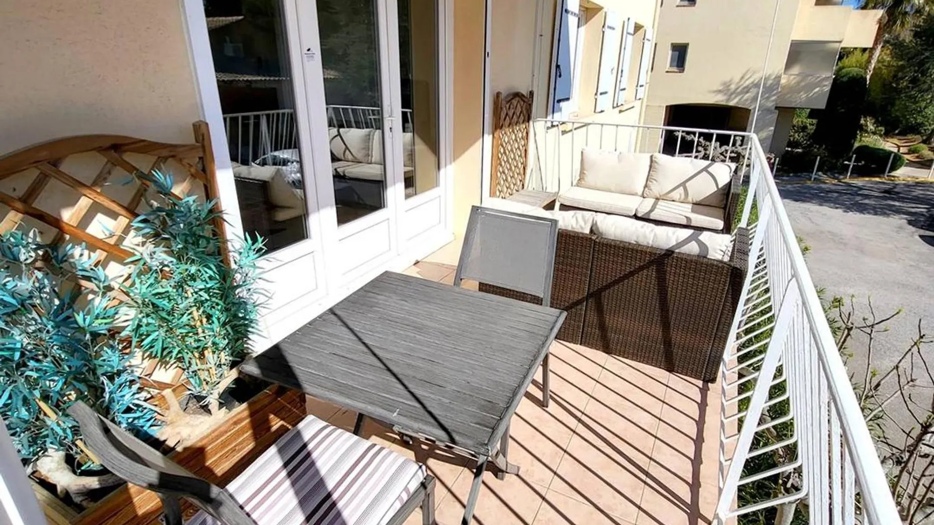Apartment Duplex T3 Climatise - Terrasse & Balcon - Parking Prive - 700M Des Plages - Animaux Acceptes - Fr-1-316-327 Six-Fours-les-Plages